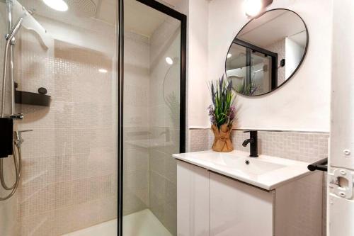 Modern,cozy and centric apartment next to beach