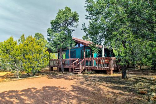 Gallery image of Near Hiking Modern Heber-Overgaard Cabin with Deck in Heber