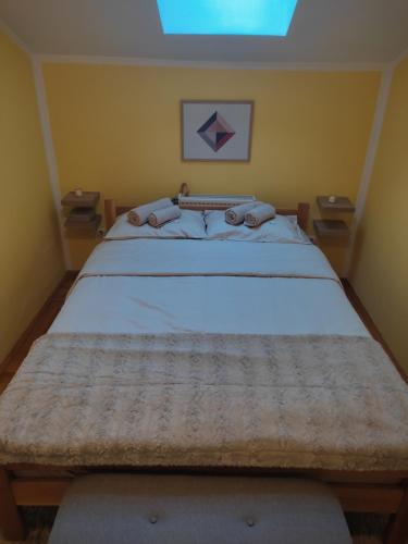 Ένα ή περισσότερα κρεβάτια σε δωμάτιο στο Beige Nest