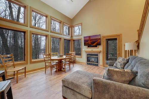 388 Disciples Village Condo – Photos 2