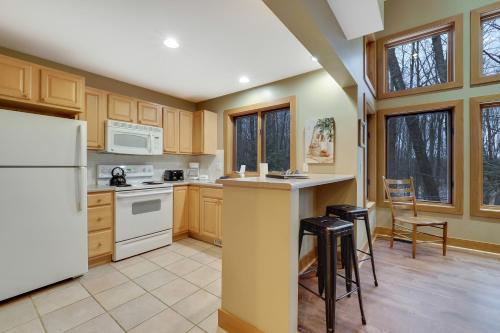 388 Disciples Village Condo – Photos 5