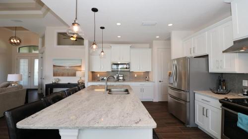8330 Tracy Circle – Photos 4