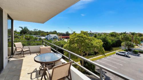 6415 Midnight Pass Road #304 – Photos 2