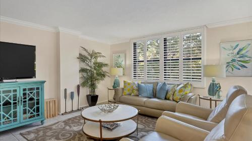 6415 Midnight Pass Road #210 – Photos 2