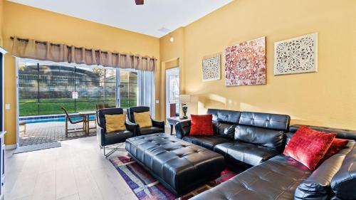 2638 Dinville Street – Photos 2