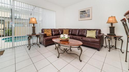7652 Otterspool Street – Photos 3