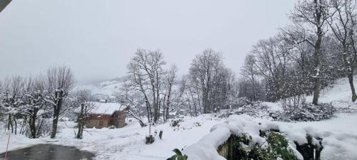 Το Logement à Megève avec Jardin τον χειμώνα