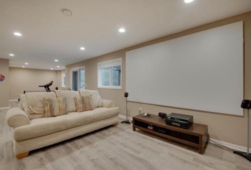 Excelsior Commons – Photos 4
