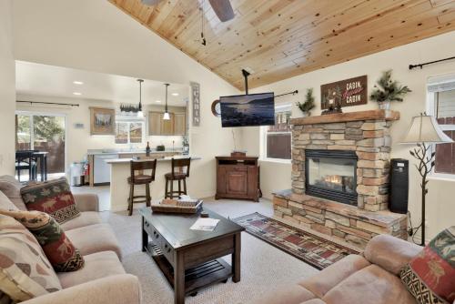 2171-The Sugar Chalet home – Photos 3