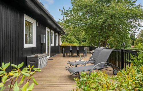 Zahrada ubytování 3 Bedroom Amazing Home In Aabenraa