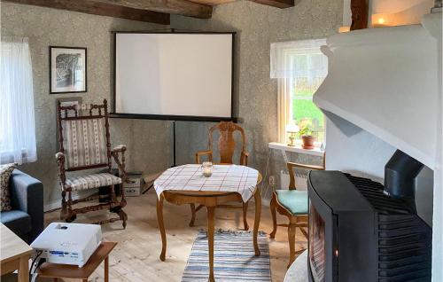 Χώρος καθιστικού στο Gorgeous Home In Hok With Wifi