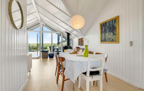 Χώρος καθιστικού στο 3 Bedroom Nice Home In Rødby