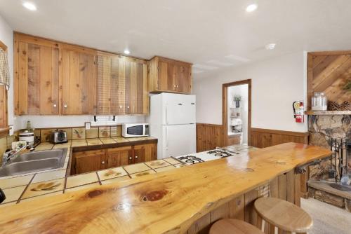 2157-Sugar Chalet home – Photos 2