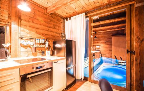 Koupelna v ubytování Cozy Home In Jamnica Pisarovinska With Kitchen