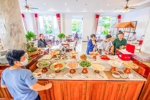 Mad på resortet eller i nærheden