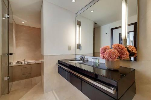 5-Star Address Dubai Marina Mall Stunning Marina Views 3-Bedroom photo 3