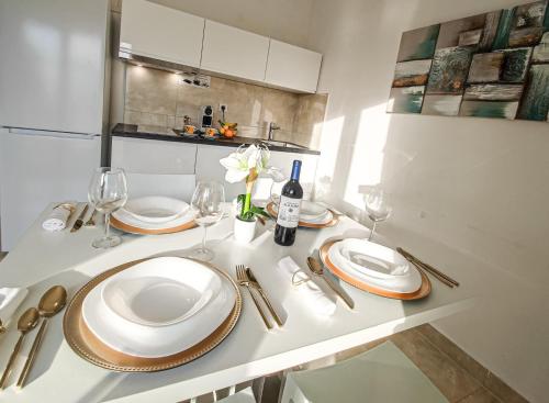 Kuchyňa alebo kuchynka v ubytovaní Apartments - Villa Sabrina
