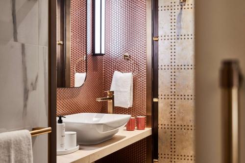 Koupelna v ubytování Andaz Prague - a Concept by Hyatt