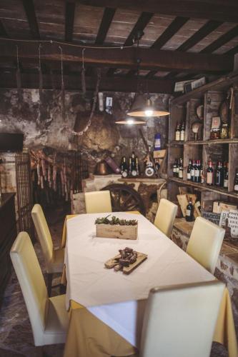 Restaurace v ubytování Antico Casale Urbani