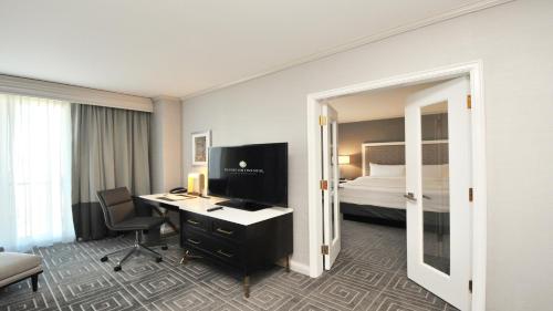 InterContinental Kansas City at the Plaza, an IHG Hotel Image