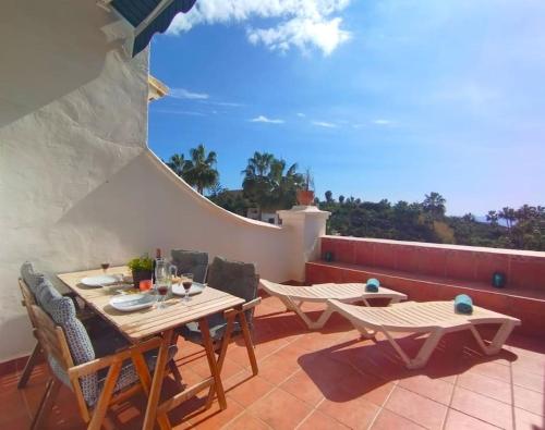 Zdjęcie z galerii obiektu Amazing 2 bedroom apartment, Oasis de Capistrano Nerja w mieście Nerja