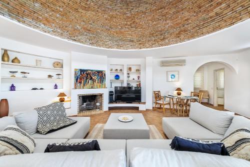 Villa Dome by OCvillas