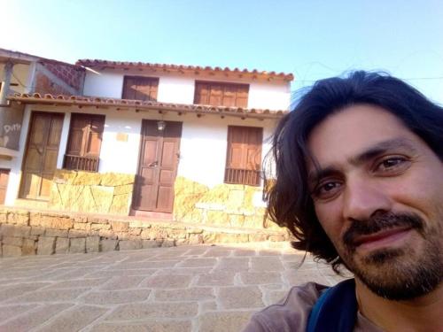 Το κτήριο όπου στεγάζεται  το διαμέρισμα