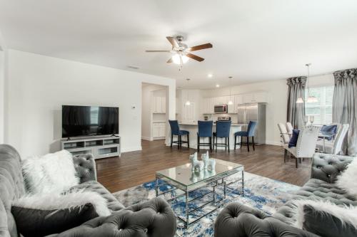 5 Bedroom Private Luxurious Property – Photos 2