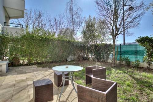 Billede fra billedgalleriet på Studio spacieux avec terrasse et parking i Viry-Châtillon