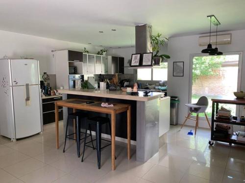 Hermosa casa alto nivel con gran parque