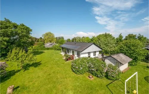 Stunning home in Svendborg with 4 Bedrooms and WiFi picture