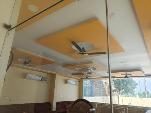 Φωτογραφία από το άλμπουμ του Gokul dham σε Naugarh