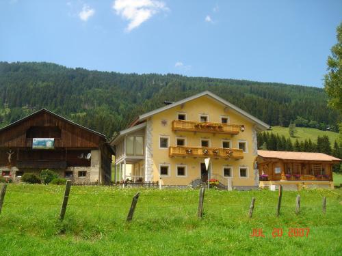 Nespecifikovaný výhled na hory nebo výhled na hory při pohledu z apartmánu