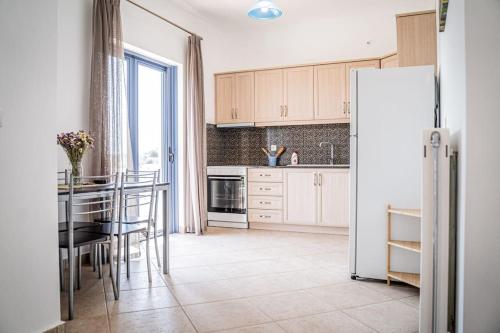 Dapur atau dapur kecil di Nenes Apartment