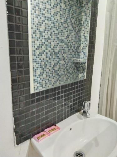 Bilik mandi di SMART Dream Inn