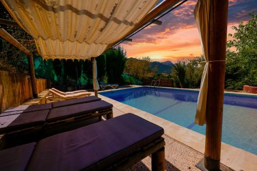 CAZORLA, CASA RURAL LA GUINDALERA