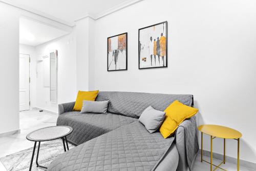 lovely sunny apartment with shared pool and private parking