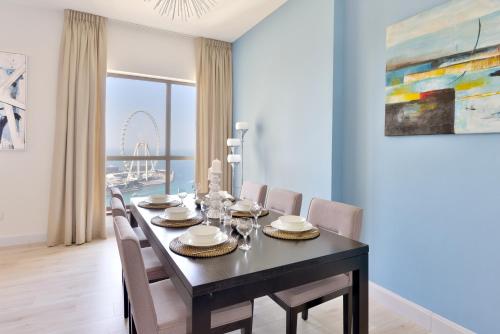 Gallery image of Luxury JBR Shams · Full Sea View · Free 5* Beach Resorts Access! in Dubai