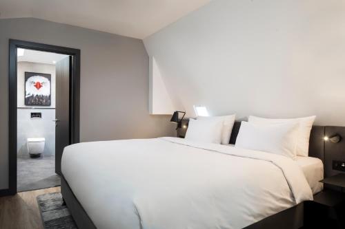 Radisson RED Hotel, Liverpool Image
