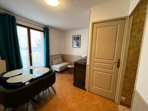 Appartement de 2 chambres avec wifi a Corsavy