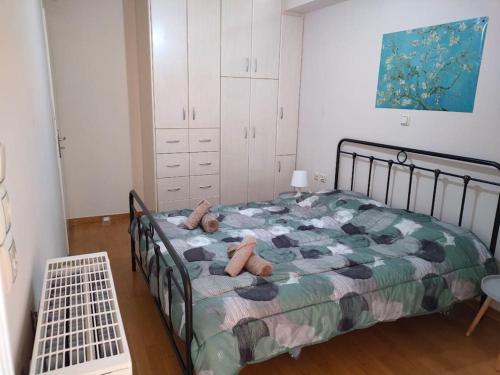 2BR with balcony&Lift, 5min Metro Athens 15min to center