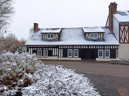 Le petit palais de NaCo aux portes d'Etretat v zimě