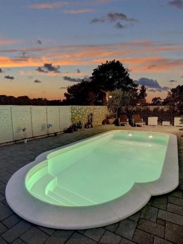 Swimmingpoolen hos eller tæt på Villa Vanda