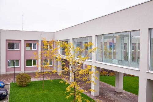 an exterior view of a building at Спа-готель ПОЛО-МЕДЛАЙФ in Kremenchuk