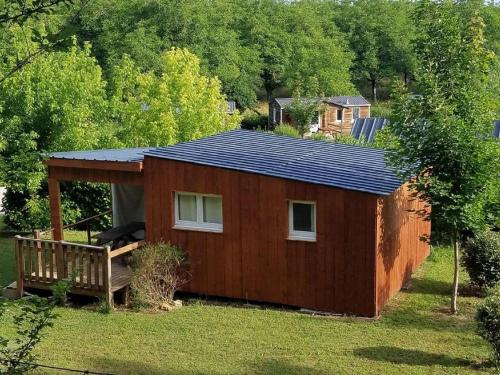 Pleasant chalet in the Dordogne with shared swimming pool