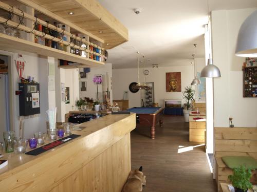 Cuina o zona de cuina de 3BE Backpackers Bed & Breakfast Eindhoven
