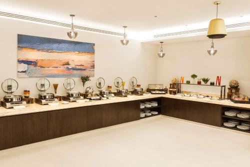 Makanan di atau berdekatan hotel