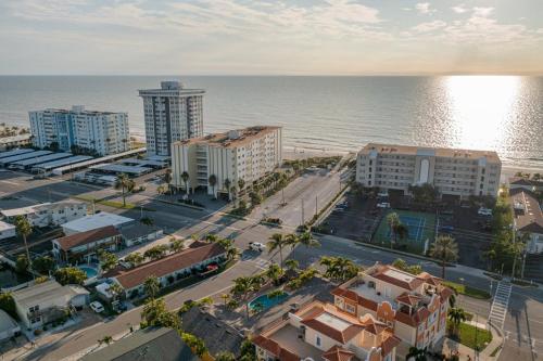 an aerial view of a city and the ocean at Enjoy the Pool while being Steps from Beach and Restaurants! - Coconut Villa's Suite 6 in St. Pete Beach