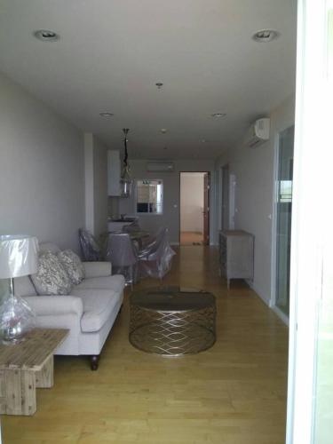 Ruang duduk di 1703 - Hua Hin Two Bedrooms Two Bathrooms with Panorama Sea View 17th Top Floor