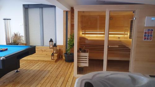 Postel nebo postele na pokoji v ubytování Apartments Akacijev Izvir